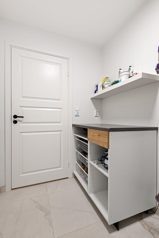 Jak efektywnie organizować przestrzeń w małym mieszkaniu: praktyczne porady